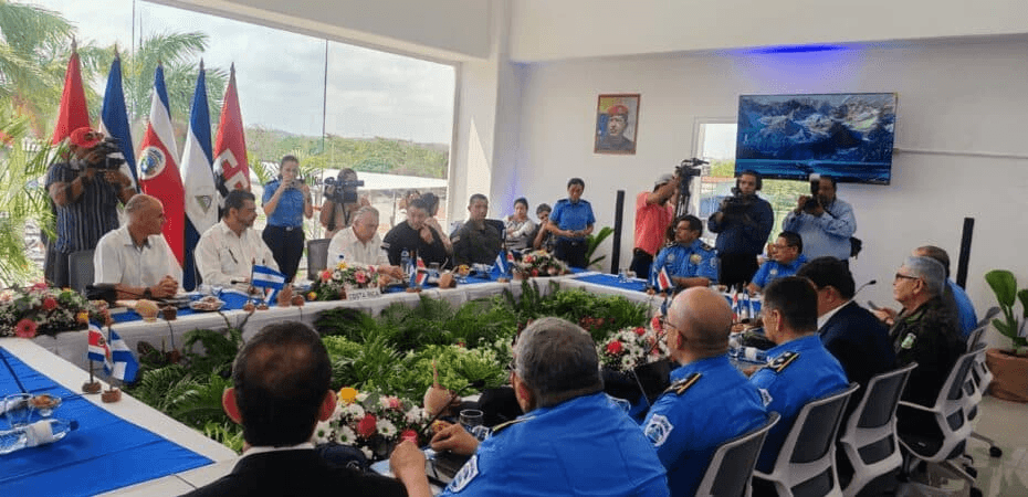Costa Rica y Nicaragua acuerdan reforzar seguridad en la frontera contra los coligalleros